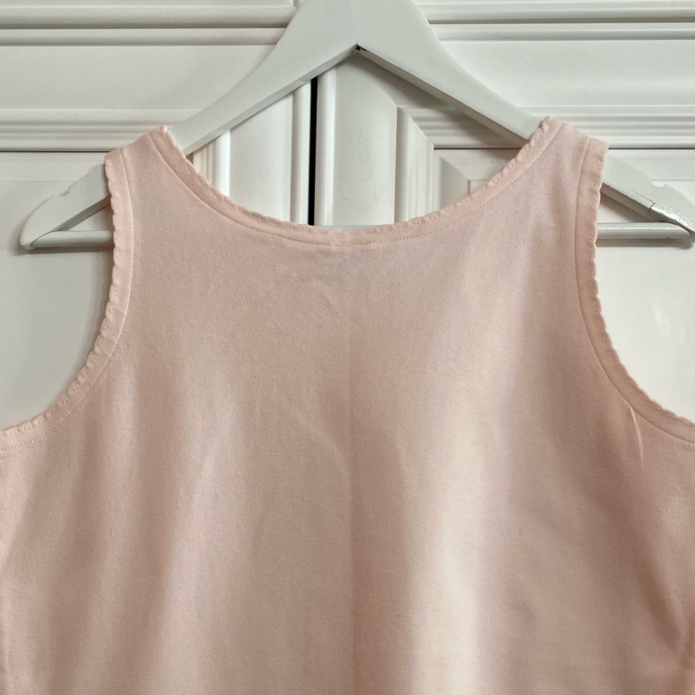Lands’End Women’s Size Medium Soft Pink Tank Top Scalloped Neck Shoulder NWOT - Picture 5 of 6